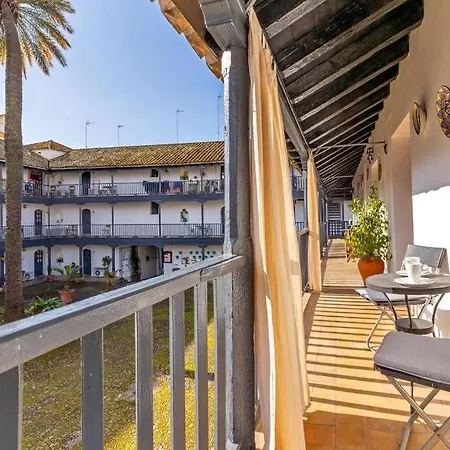 Corral Central Oasis Sevilla Exterior foto